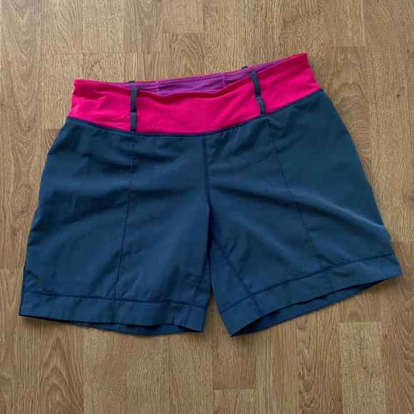 lululemon athletica Pants - Lululemon Wet Dry Warm Vintage Shorts Size 6